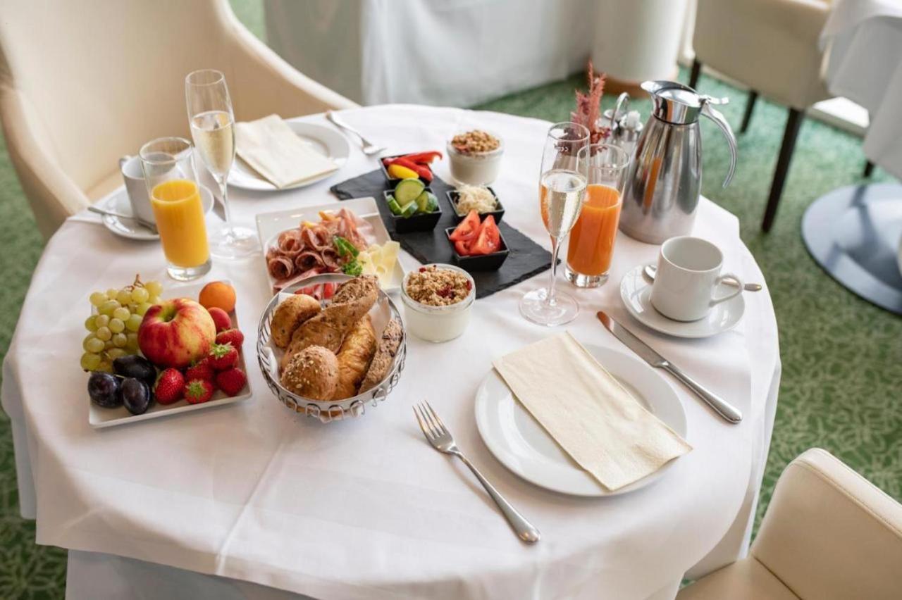 Golf & Relax Apartment Mit 4*S-Anbindung Bad Waltersdorf Esterno foto