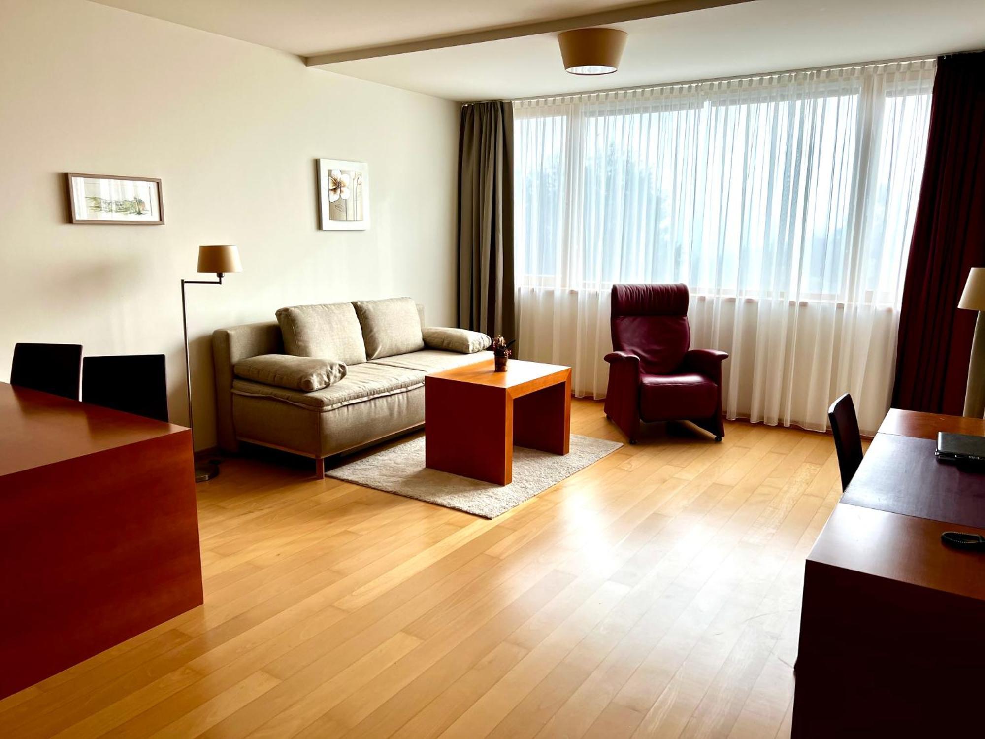 Golf & Relax Apartment Mit 4*S-Anbindung Bad Waltersdorf Esterno foto